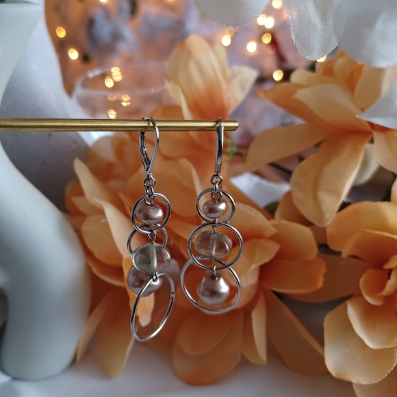 Irregular Geometric Earrings - Picture 3 of 13